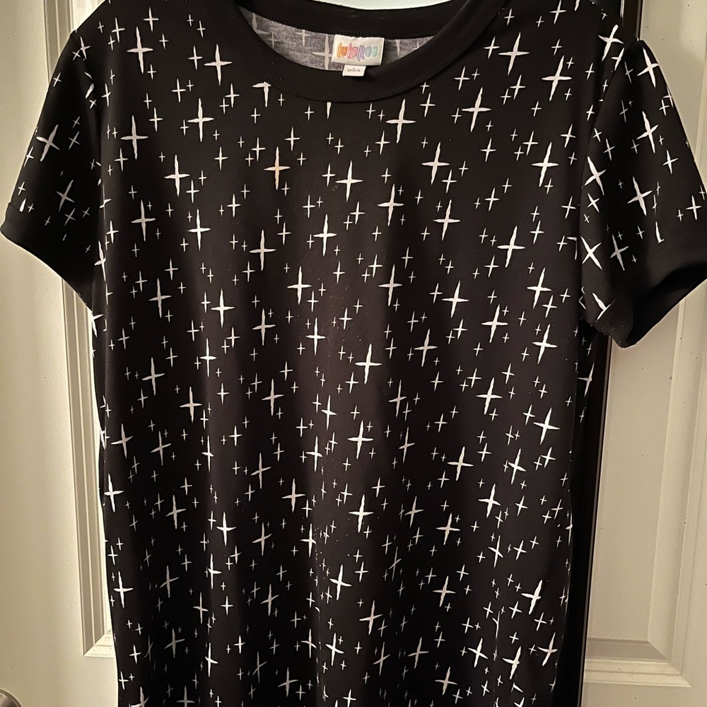 LULAROE LARGE SHORT-SLEEVED LIV TOP